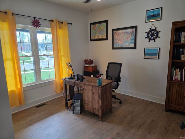 701 E Quinn Raye Court, Ellettsville, IN 47429