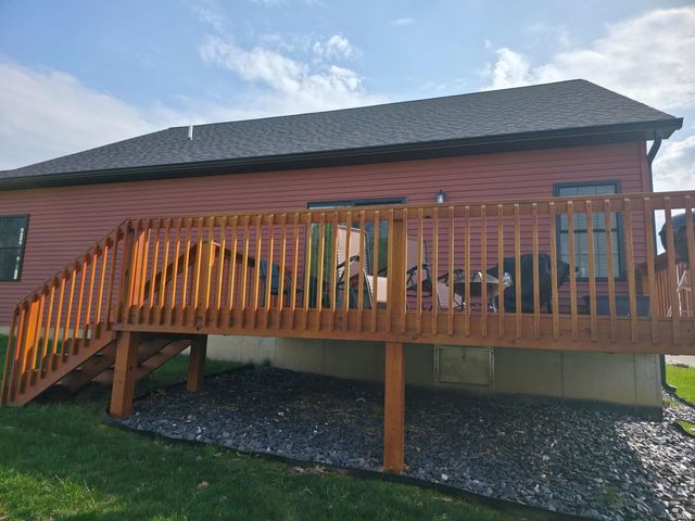 701 E Quinn Raye Court, Ellettsville, IN 47429