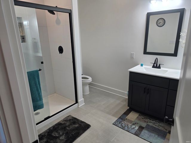 701 E Quinn Raye Court, Ellettsville, IN 47429