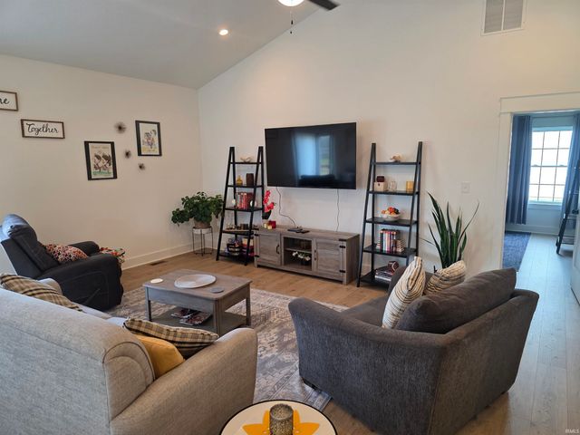 701 E Quinn Raye Court, Ellettsville, IN 47429