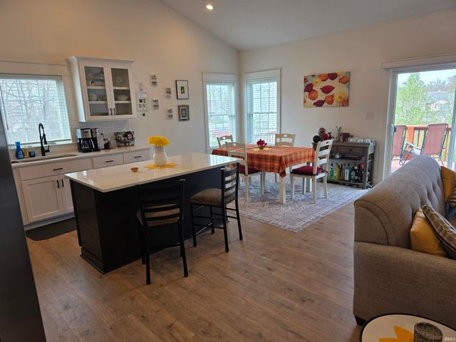 701 E Quinn Raye Court, Ellettsville, IN 47429