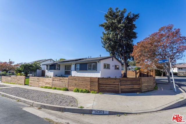 14365 Berg Street, Sylmar, CA 91342
