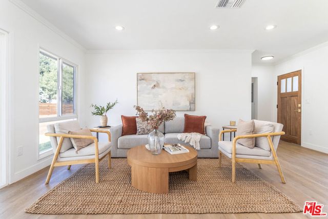 14365 Berg Street, Sylmar, CA 91342