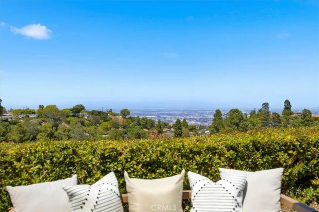 53 Hilltop Circle, Rancho Palos Verdes, CA 90275