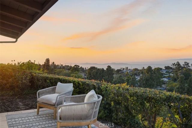 53 Hilltop Circle, Rancho Palos Verdes, CA 90275