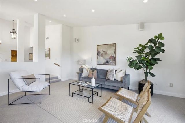 53 Hilltop Circle, Rancho Palos Verdes, CA 90275