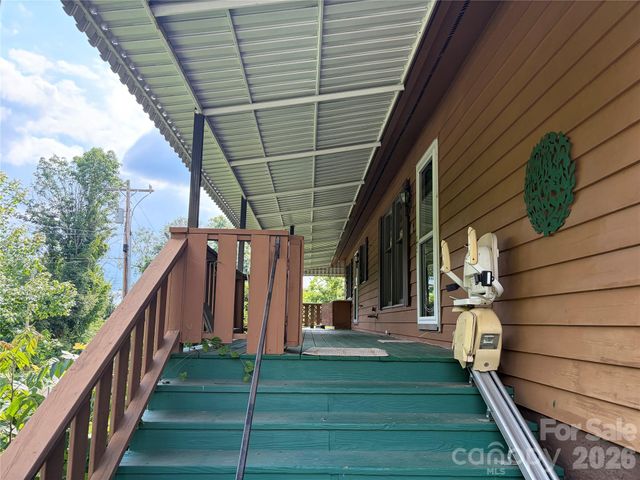 256A Bruce Road, Mars Hill, NC 28754