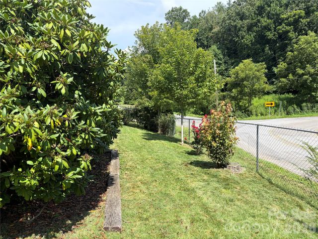 256A Bruce Road, Mars Hill, NC 28754