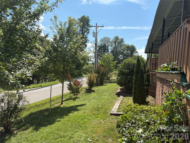256A Bruce Road, Mars Hill, NC 28754