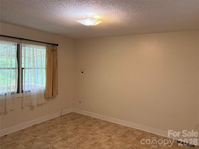 256A Bruce Road, Mars Hill, NC 28754