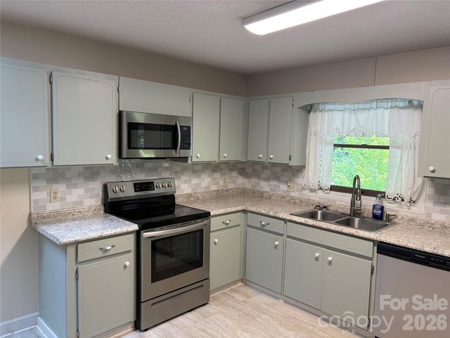 256A Bruce Road, Mars Hill, NC 28754