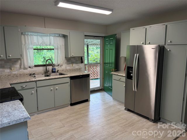 256A Bruce Road, Mars Hill, NC 28754
