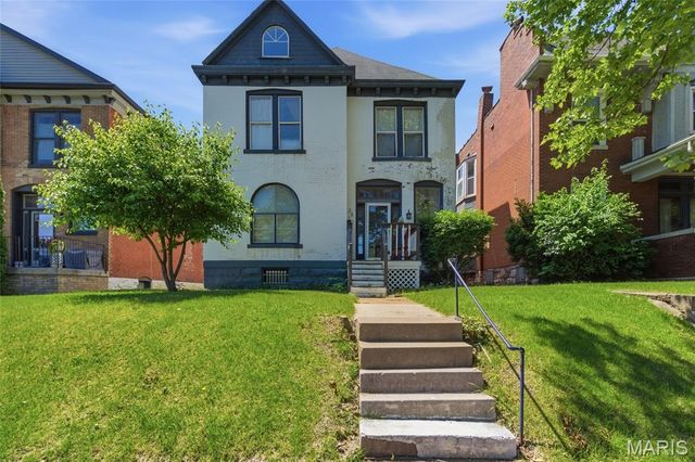 3810 Arsenal Street, St Louis, MO 63116