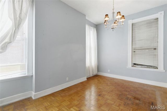 3810 Arsenal Street, St Louis, MO 63116