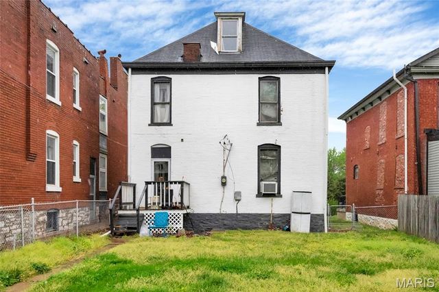 3810 Arsenal Street, St Louis, MO 63116