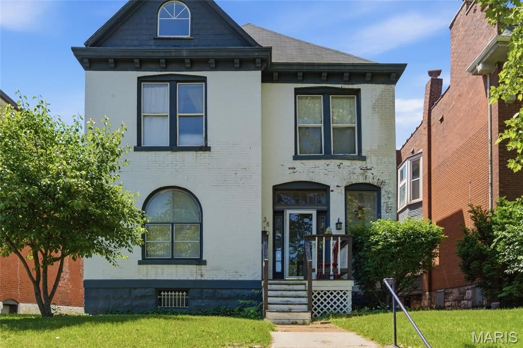 3810 Arsenal Street, St Louis, MO 63116
