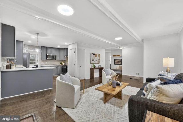 7113 PENGUIN PL, Falls Church, VA 22043