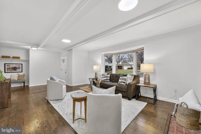 7113 PENGUIN PL, Falls Church, VA 22043