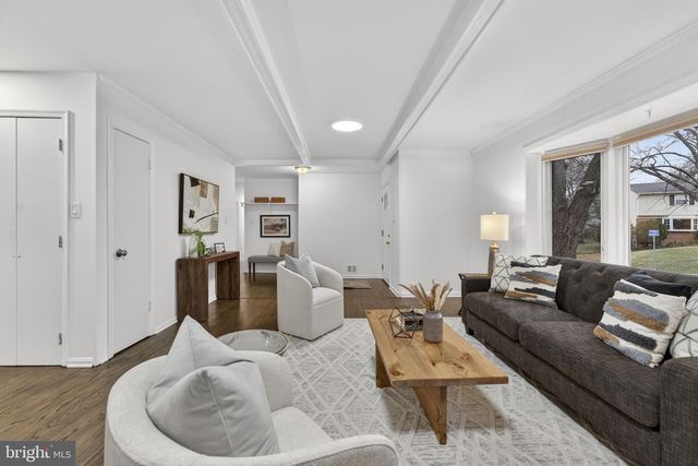 7113 PENGUIN PL, Falls Church, VA 22043