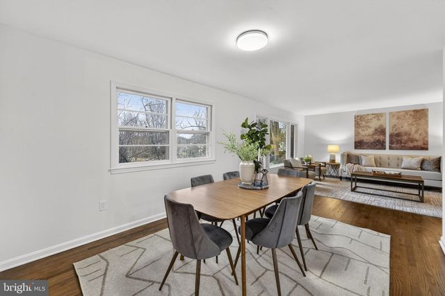 7113 PENGUIN PL, Falls Church, VA 22043