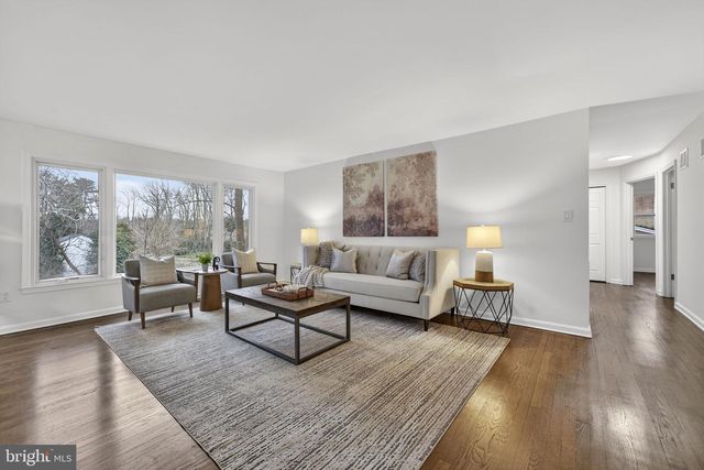 7113 PENGUIN PL, Falls Church, VA 22043