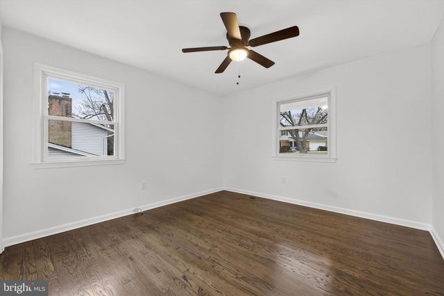 7113 PENGUIN PL, Falls Church, VA 22043