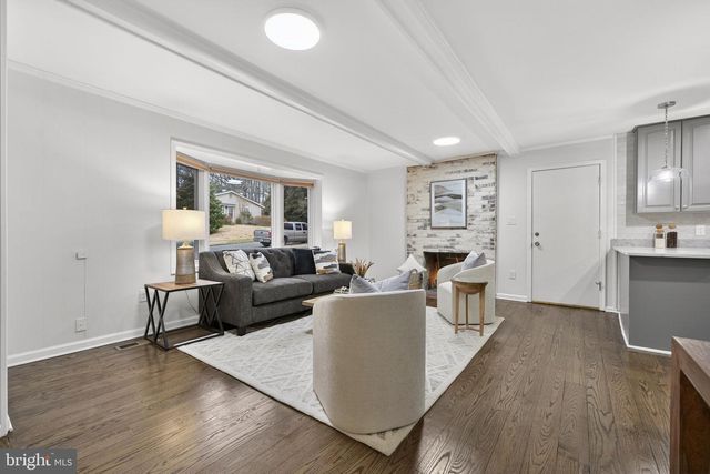 7113 PENGUIN PL, Falls Church, VA 22043