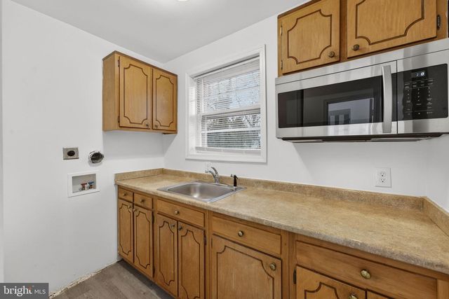 7113 PENGUIN PL, Falls Church, VA 22043