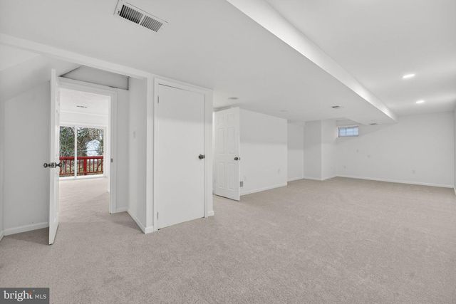 7113 PENGUIN PL, Falls Church, VA 22043