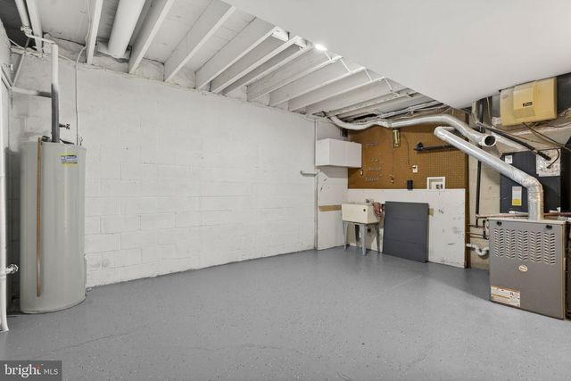 7113 PENGUIN PL, Falls Church, VA 22043