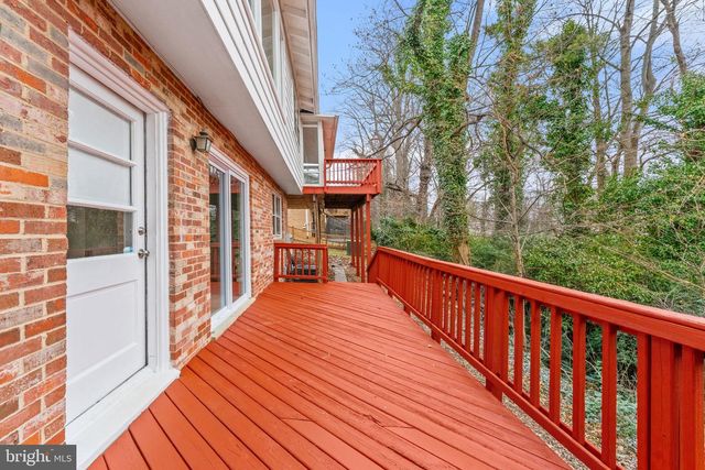 7113 PENGUIN PL, Falls Church, VA 22043