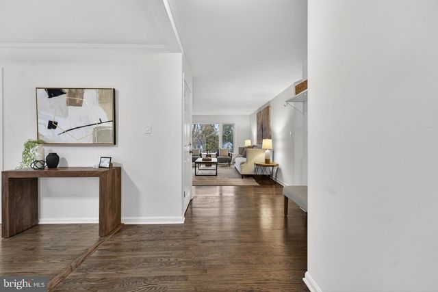 7113 PENGUIN PL, Falls Church, VA 22043