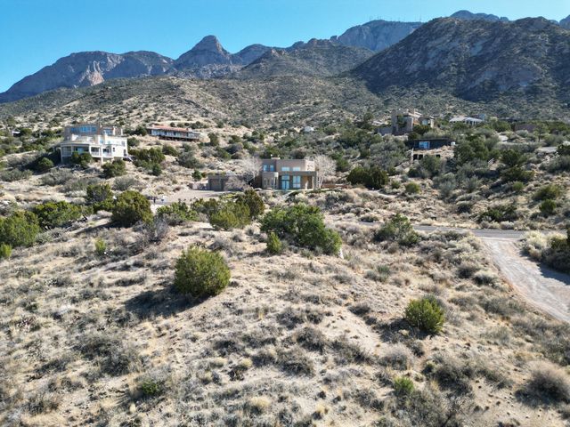 28 Tierra Monte Drive NE, Albuquerque, NM 87122