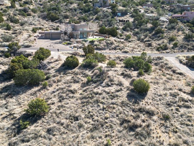 28 Tierra Monte Drive NE, Albuquerque, NM 87122
