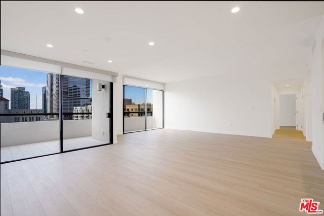 600 W 9th Street 1509, Los Angeles, CA 90015