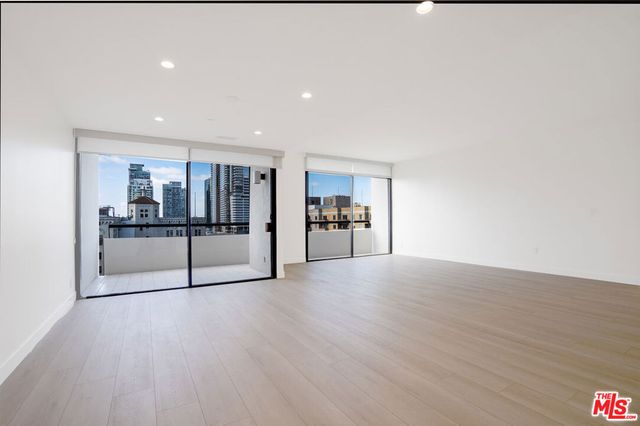 600 W 9th Street 1509, Los Angeles, CA 90015