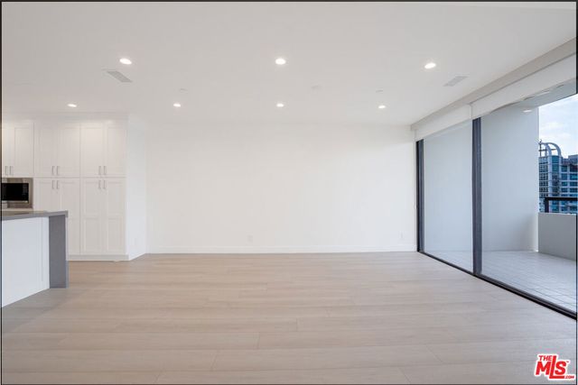 600 W 9th Street 1509, Los Angeles, CA 90015