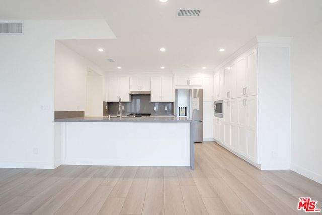 600 W 9th Street 1509, Los Angeles, CA 90015