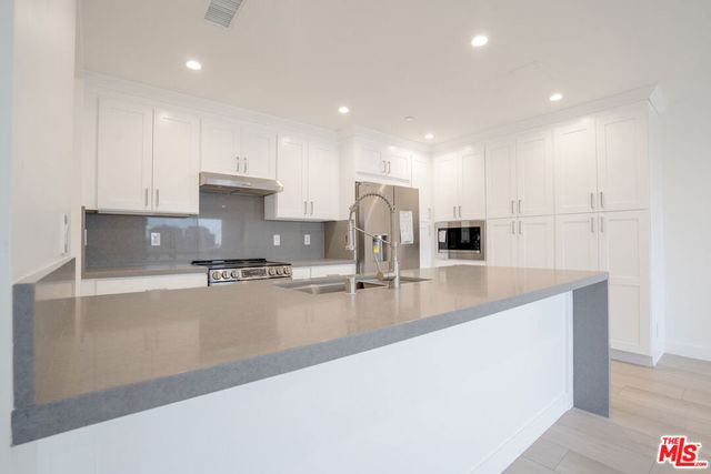 600 W 9th Street 1509, Los Angeles, CA 90015