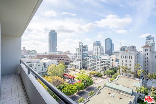 600 W 9th Street 1509, Los Angeles, CA 90015