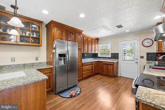 14917-A COMPTON RD, Centreville, VA 20121