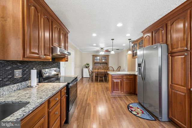 14917-A COMPTON RD, Centreville, VA 20121