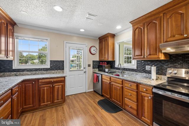 14917-A COMPTON RD, Centreville, VA 20121