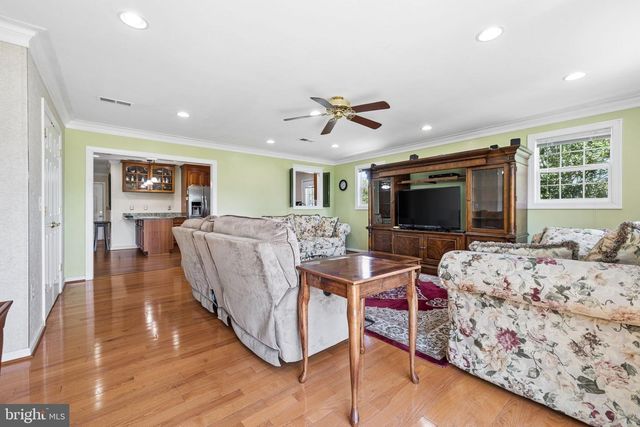 14917-A COMPTON RD, Centreville, VA 20121