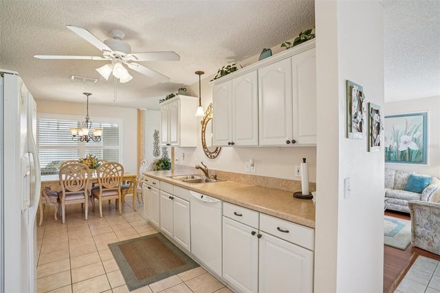 2005 CLAUDIO LANE, The Villages, FL 32159