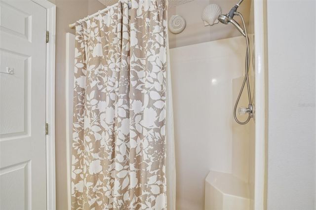 2005 CLAUDIO LANE, The Villages, FL 32159