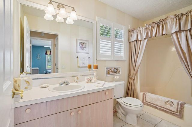 2005 CLAUDIO LANE, The Villages, FL 32159