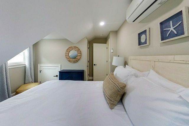 30 Prospect Hill 2, Newport, RI 02840