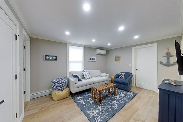 30 Prospect Hill 2, Newport, RI 02840