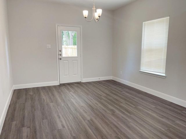 1029 Calvin Avenue B, Houston, TX 77088